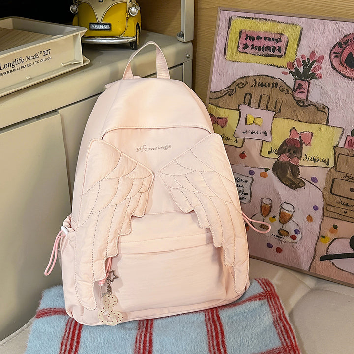 Niedlicher, flügelverzierter legerer Rucksack Karnz