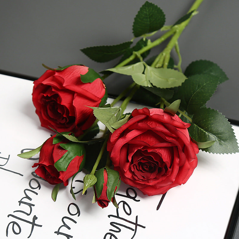 Künstliche Blumenarrangement für die Wohnkultur