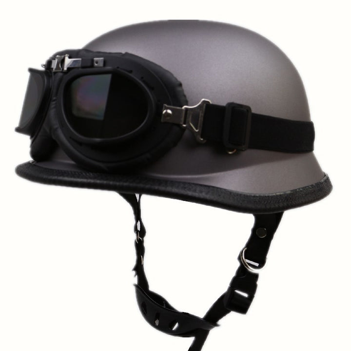 Vintage-Motorradhelm mit schützenden Goggles Karnz