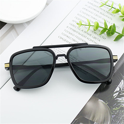 Damen moderne Sonnenbrille mit quadratischem Rahmen Karnz