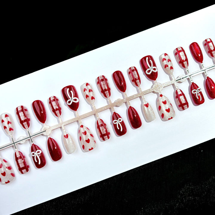 Romantisches Themen-Press-On-Nagelset
