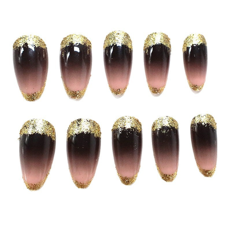 Glitzernde Ombre-Nagelverzierungen Karnz