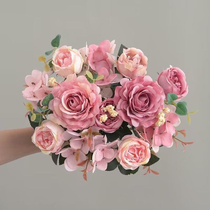 Lush Realistische Blumenstrauß Arrangement