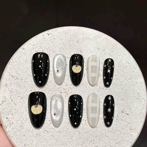 Dekorative Press-On Nagelkunst Set Karnz