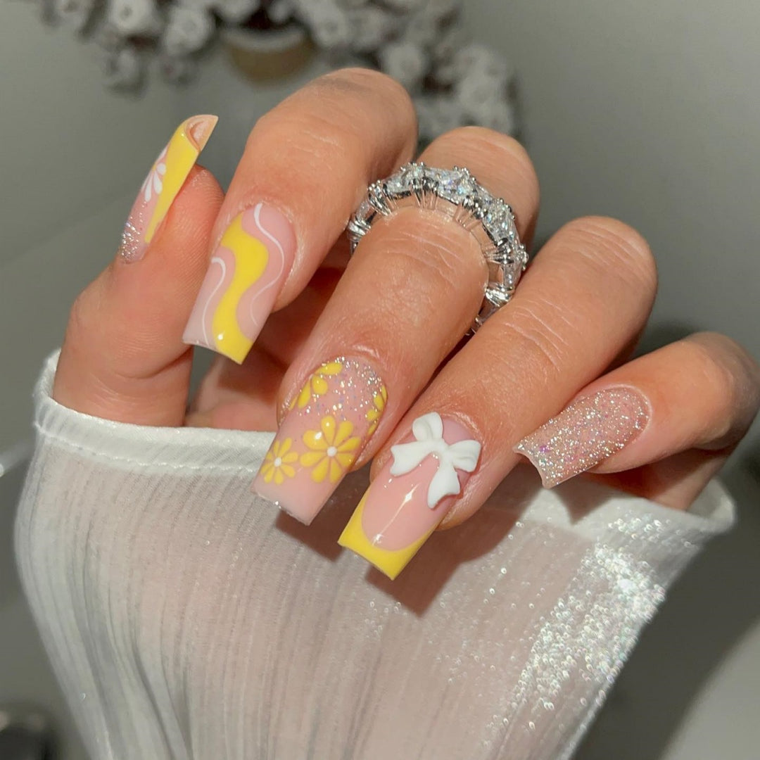 Blumenmuster Acryl-Nagelverlängerungen Karnz