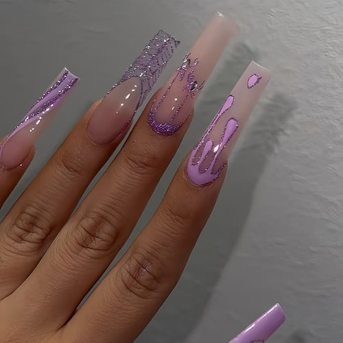 Glamouröse dekorative Press-On-Nagelverlängerungen Karnz