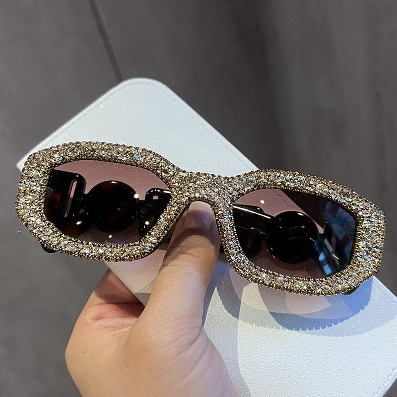 Damen modische Sonnenbrille mit funkelndem Strassrahmen Karnz