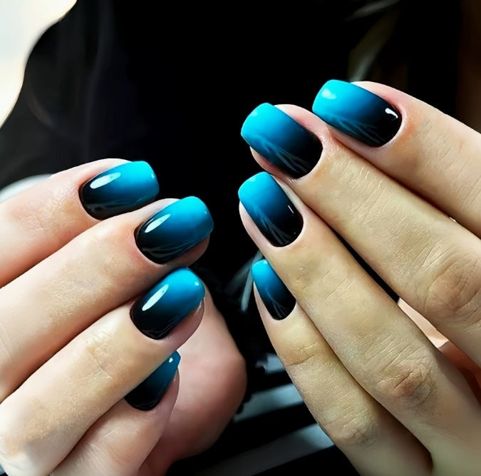 Stylische Ombre-Acryl-Nagelkunst Karnz
