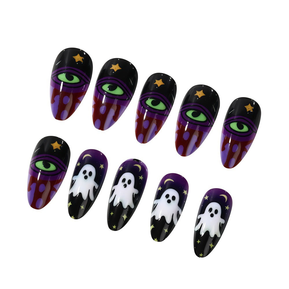Kunstnägel im kreativen Halloween-Stil Karnz