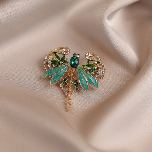 Exquisite Libellenbrosche mit Funkelnden Kristallen Karnz
