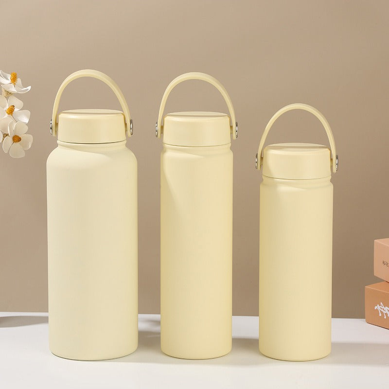 Damen isolierte Wasserflasche mit ergonomischem Tragegriff Karnz