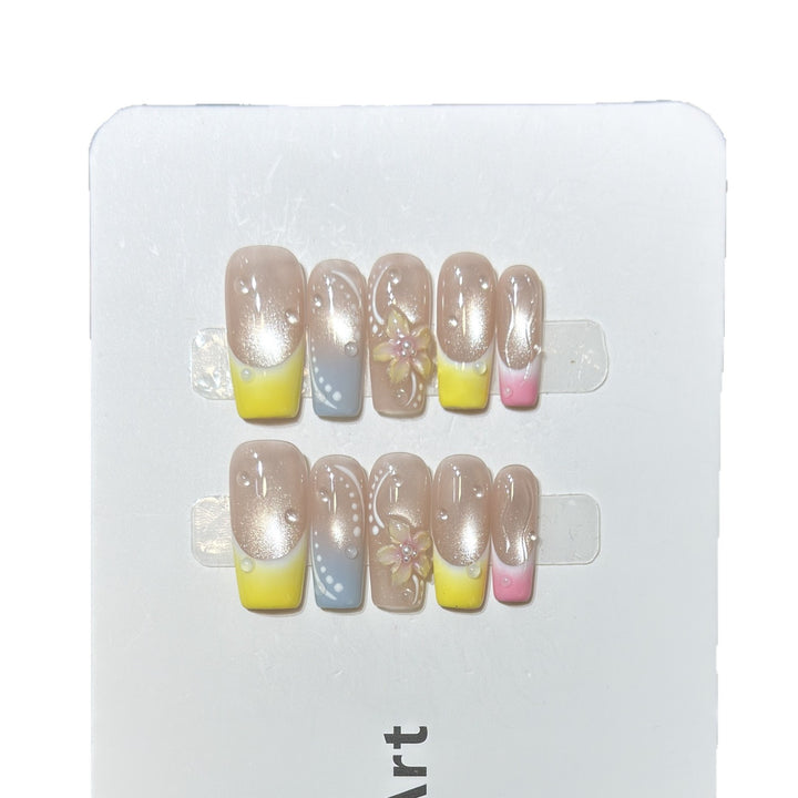 Künstlerisches Florales Design Press-On Nagelset Karnz