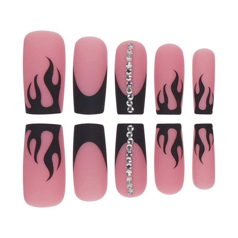 Künstlerisches Flammen-Design Press-On Nägel Karnz