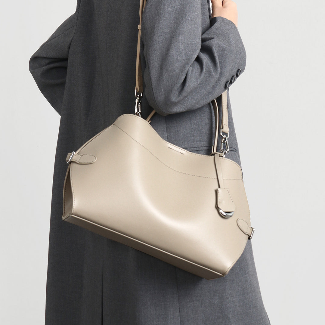 Strukturiert Glattes Leder Top-Handle Tote Bag mit Silber Hardware