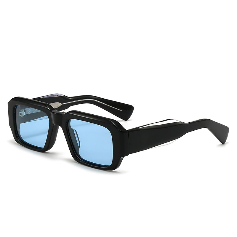 Damen Designerd Sonnenbrille im robusten und eleganten Stil Karnz