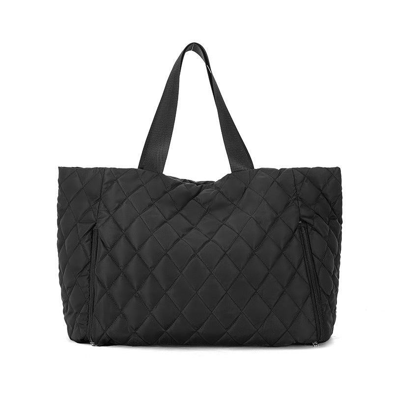 Geräumige gesteppte Allzweck Tasche Karnz