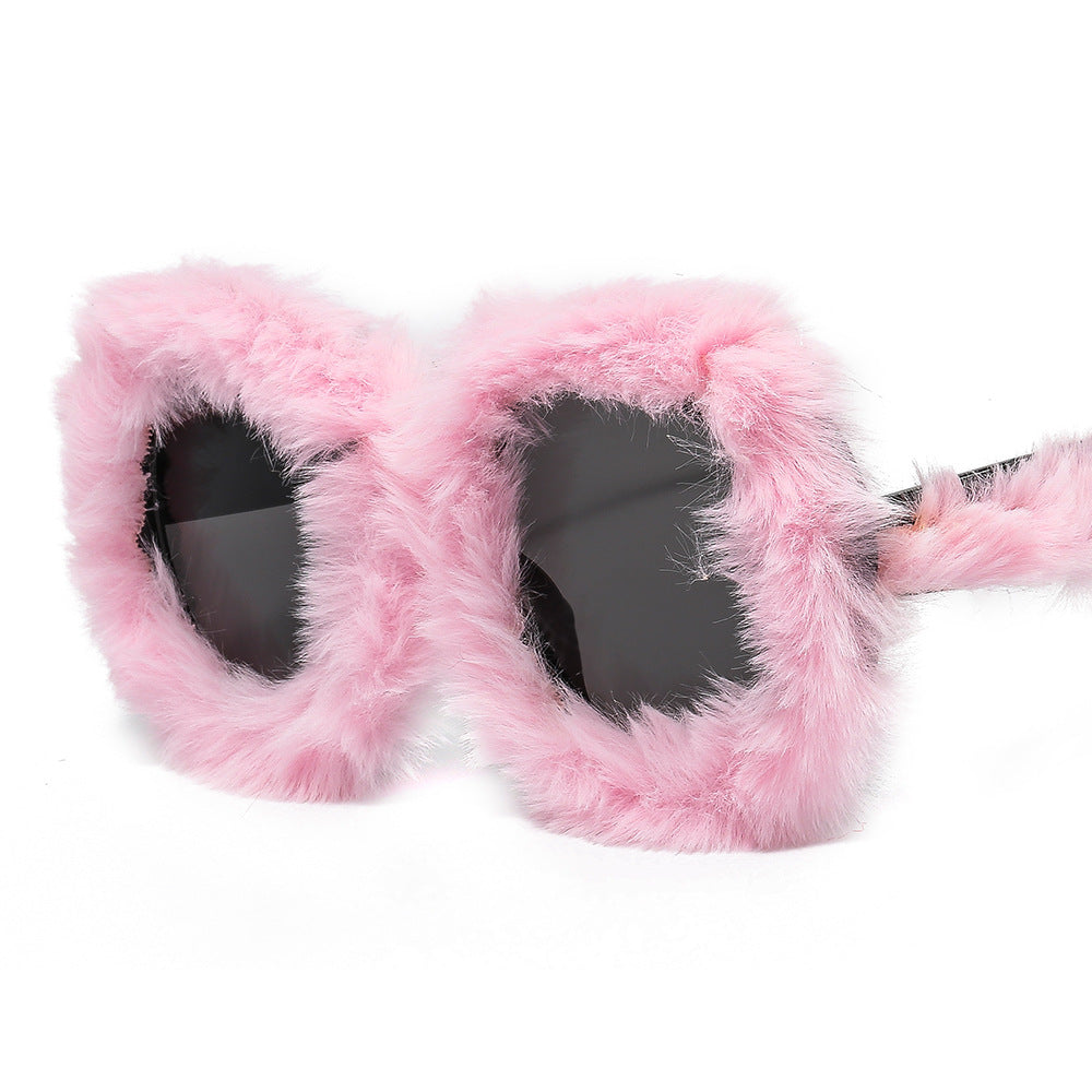 Damen auffällige Oversize-Sonnenbrille mit einem einzigartigen Felltouch Karnz