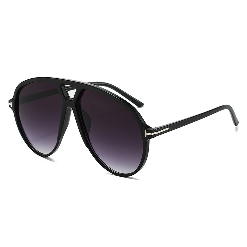 Damen oversized Sonnenbrille im modernen avangardistischen Design Karnz