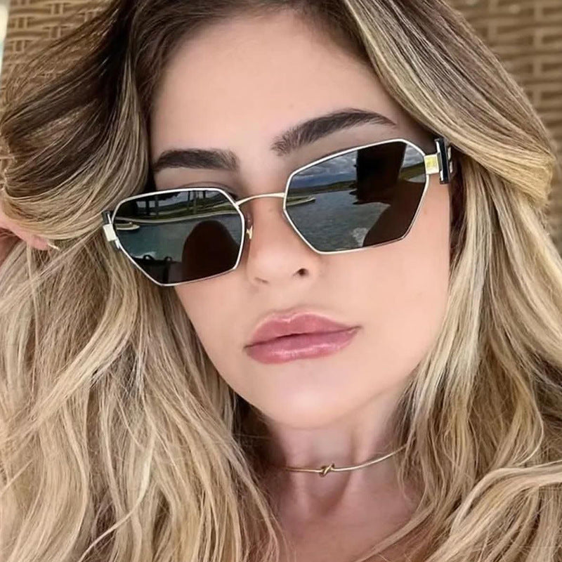 Damen hexagonale Sonnenbrille mit elegantem Metallrahmen und schützenden Gläsern Karnz