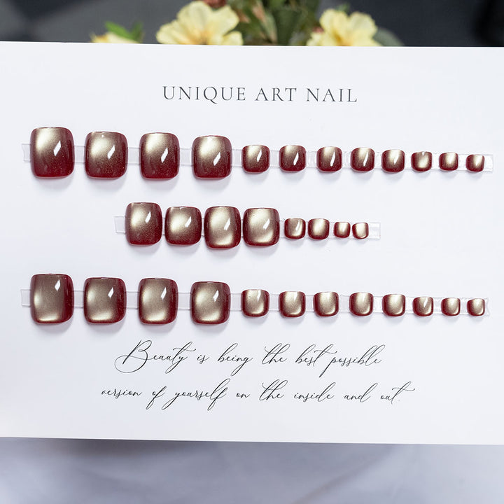 Elegante Metallische Nagelkunst