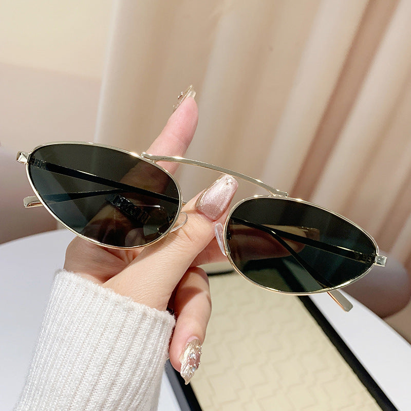 Damen modische Sonnenbrille im eleganten Ovaldesign Karnz