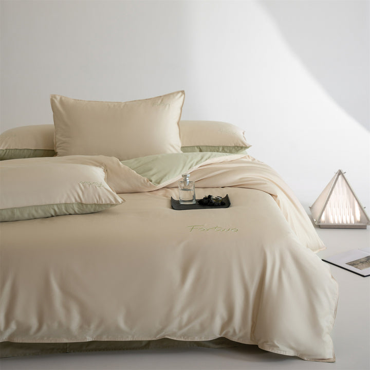 Wendbares Satin-Bettwäscheset mit feiner Ton-in-Ton-Stickerei
