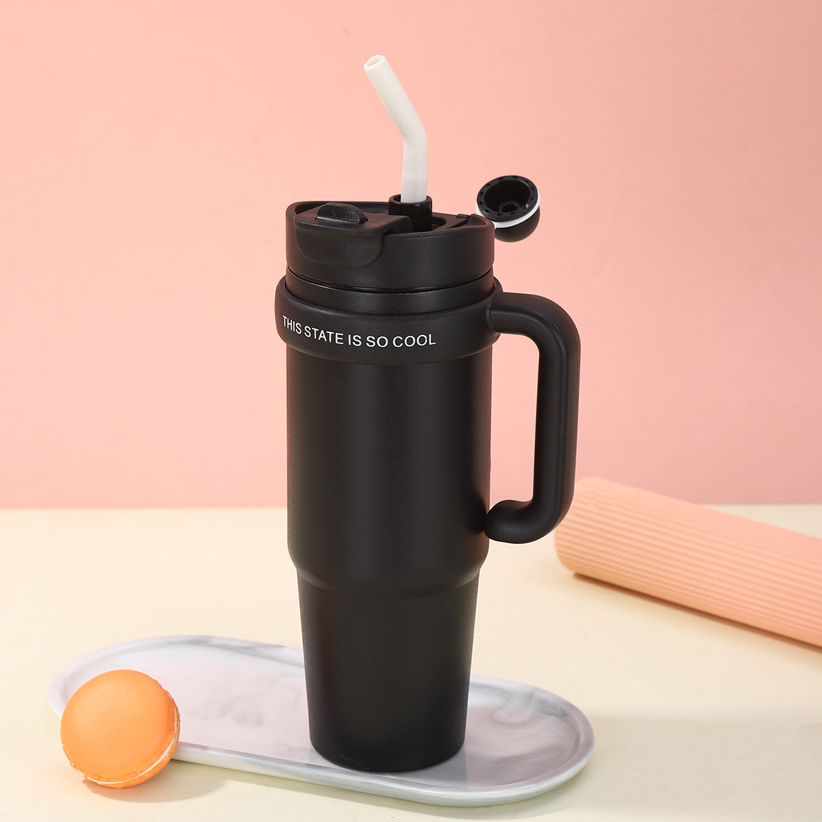 Unisex Trinkbecher mit integriertem Strohhalm Karnz