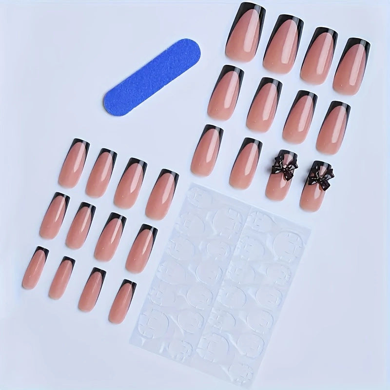 Kunstnagelset mit elegantem Schwarz-Weiß-Spitzen Design Karnz