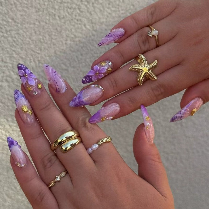 Künstlerisches Blumen Press-On Nagelset Karnz