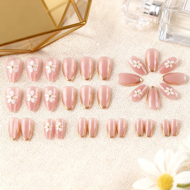 Blumenverzierte Gel-Nagelkunst Karnz
