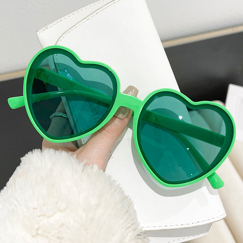 Damen verspielte Herzform Sonnenbrille Karnz