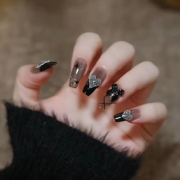 Künstliche Kunstfingernägel mit Perl-Design Karnz