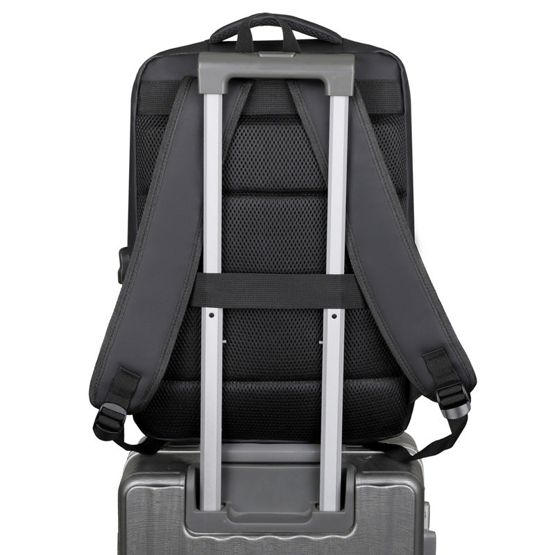 Vielseitiger Reiserucksack Karnz