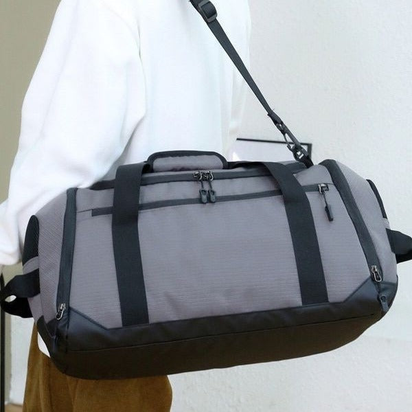 Geräumige Sport- und Reisetasche mit Verstärktem Boden Karnz