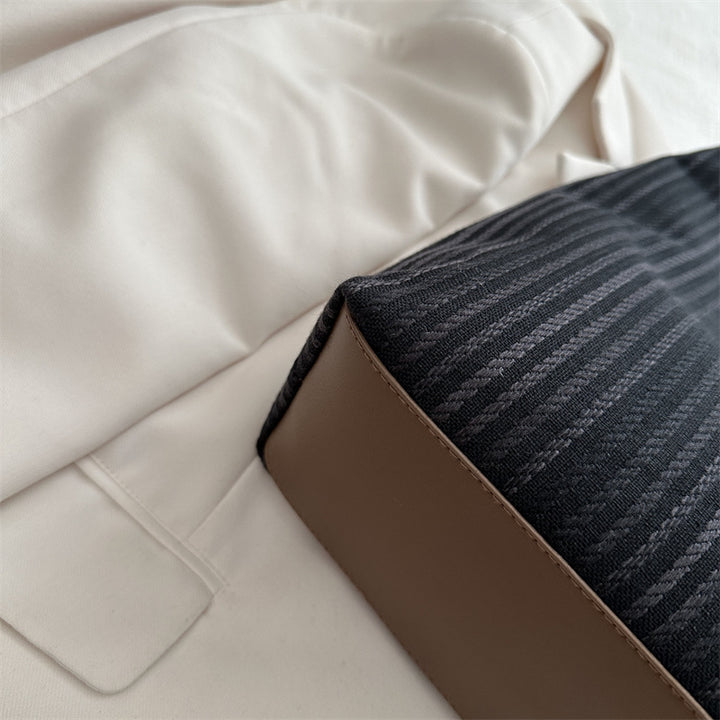 Modische Strukturierte Schultertasche