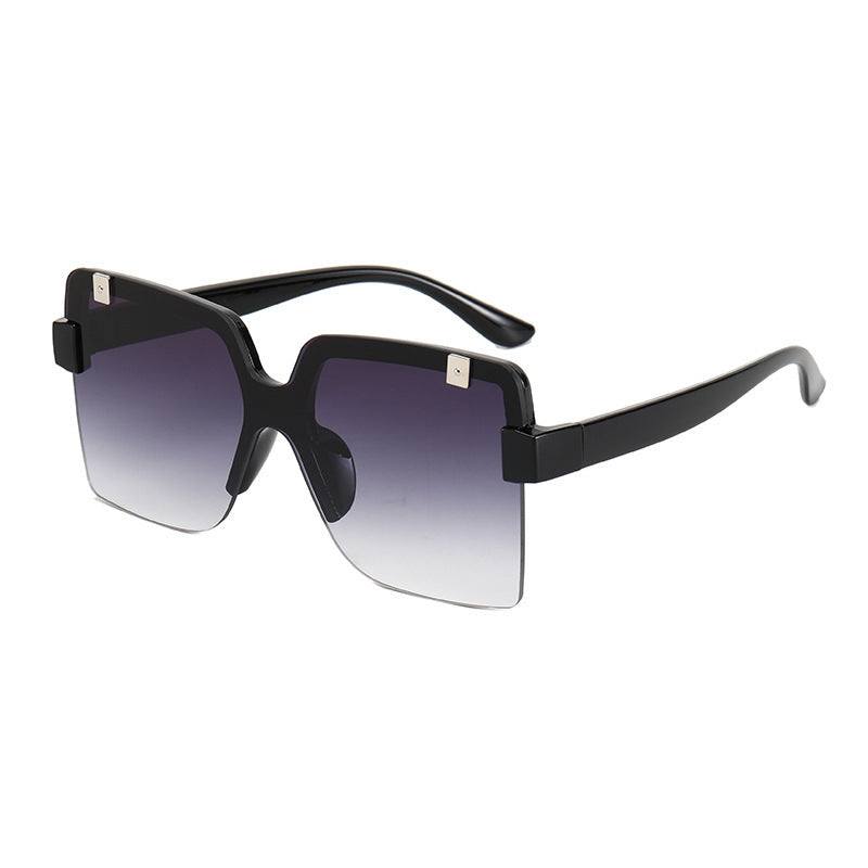 Damen Modische Oversized-Sonnenbrille mit futuristischem Design Karnz