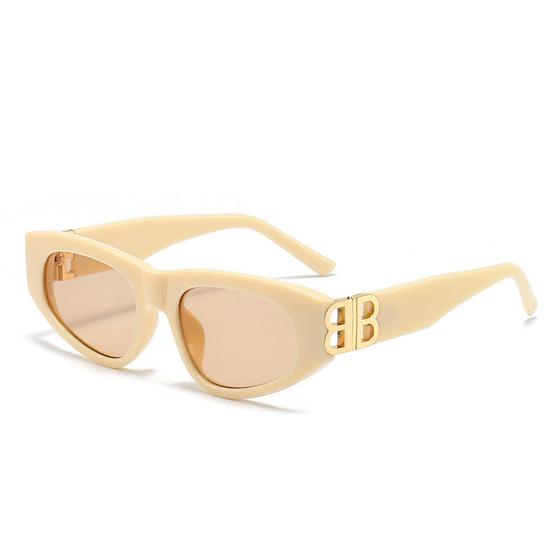 Damen schicke modische Sonnenbrille mit markantem Rahmen Karnz