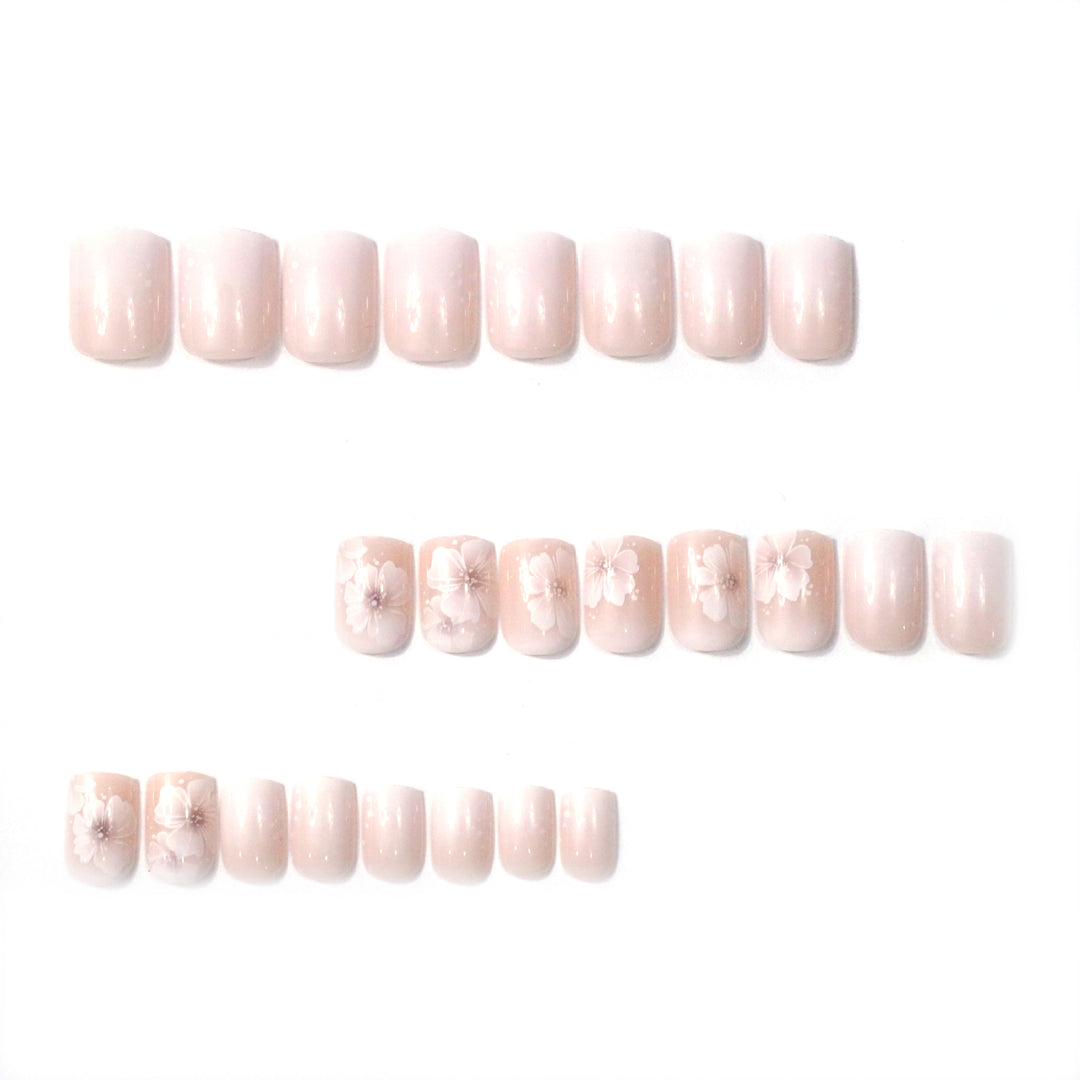 Elegantes Florales Nagelkunstset Karnz