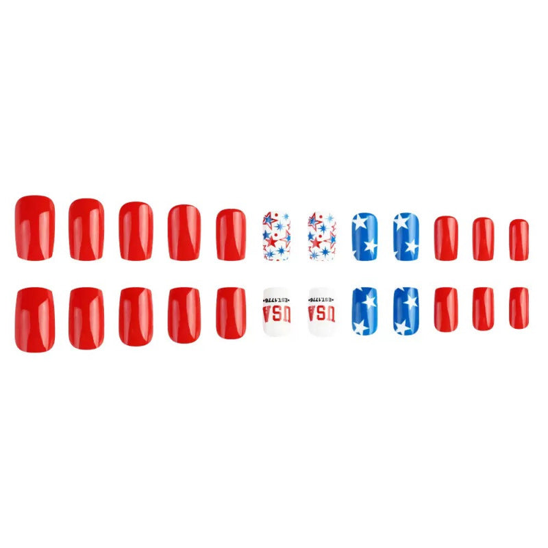 Kreative Kunstnägel mit patriotischem Design Karnz