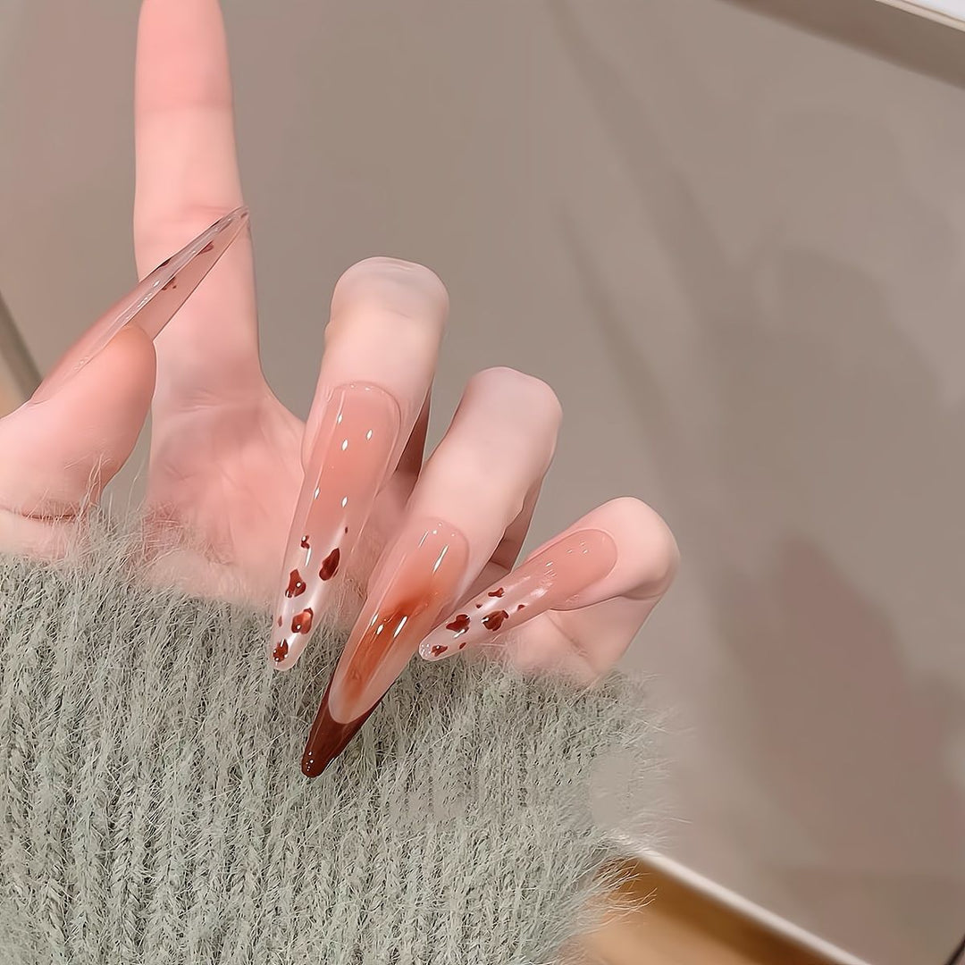 Kunstnagelset Karnz