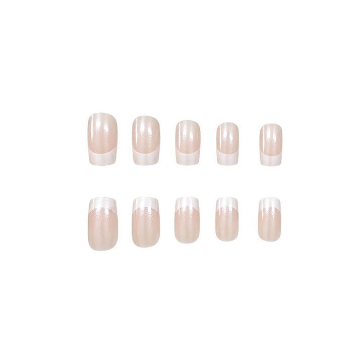 Elegante French Tip Press-On Nägel Karnz