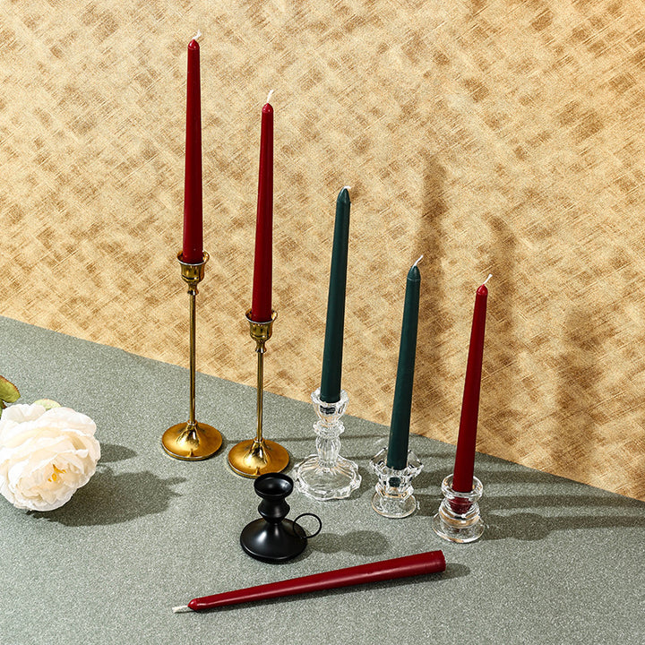 Geruchloses Slim Taper Kerzenpaar mit klaren Kristallglas-Kerzenhaltern