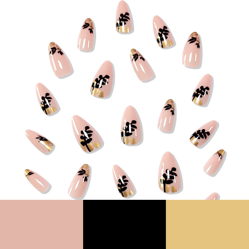 Elegante und stilvolle Kunstnagel-Kollektion Karnz
