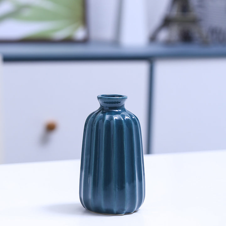 Rippte Keramische Bud Vase Karnz