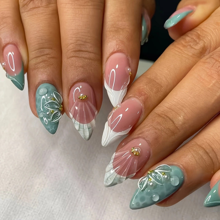 Elegante abstrakte florale Nagelkunstverlängerungen Karnz