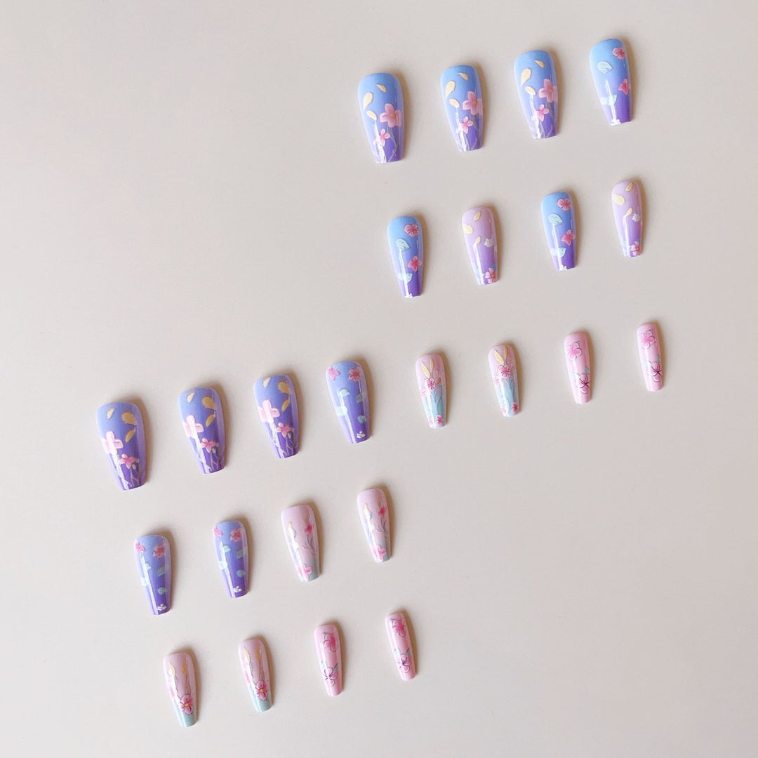 Kunstnagel Set mit floralen 3D-Verzierungen Karnz