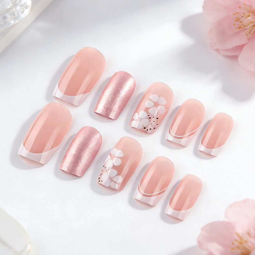 Künstlerisches Press-On-Nageldesign Karnz