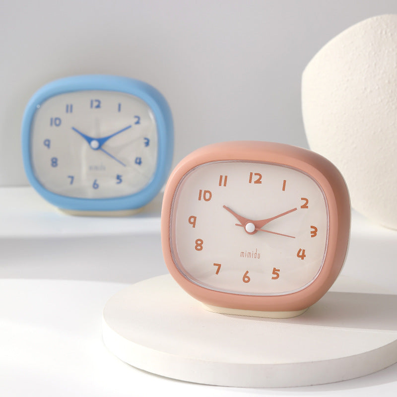 Tischuhr Im Modernen Retro-Design Karnz