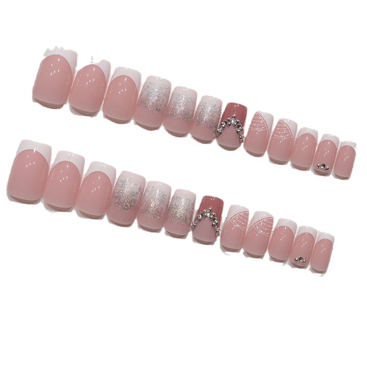 Dekoratives Press-On Nagelkunst-Set mit Strassakzenten Karnz