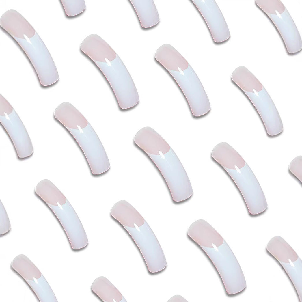 Premium French Tip Nagelerweiterungen Karnz